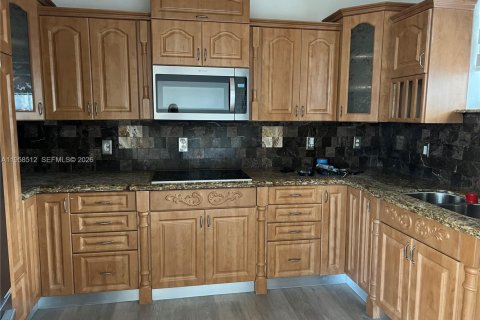 Купить таунхаус в Хайалиа, Флорида 4 спальни, 136.01м2, № 2020880 - фото 11