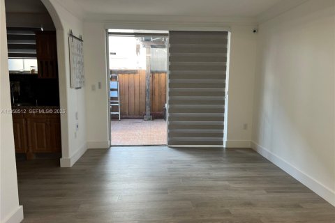 Купить таунхаус в Хайалиа, Флорида 4 спальни, 136.01м2, № 2020880 - фото 7