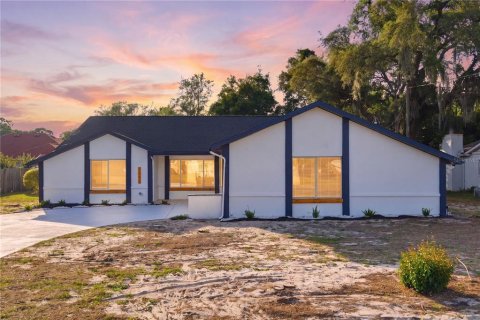 Casa en venta en Spring Hill, Florida, 3 dormitorios, 155.15 m2 № 2116216 - foto 4