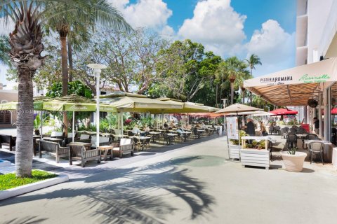 Commercial property in Miami Beach, Florida № 1861635 - photo 3