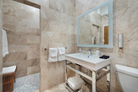 Commercial property in Miami Beach, Florida № 1861635 - photo 25