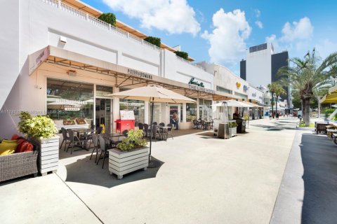 Commercial property in Miami Beach, Florida № 1861635 - photo 7