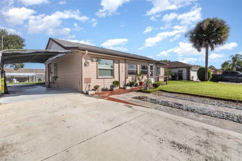 Casa en venta en Kissimmee, Florida, 2 dormitorios, 140 m2 № 1912668 - foto 2