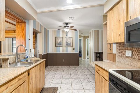 Casa en venta en Kissimmee, Florida, 2 dormitorios, 140 m2 № 1912668 - foto 11