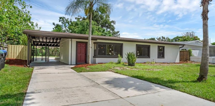 House in Orlando, Florida 3 bedrooms, 123.75 sq.m. № 1882722