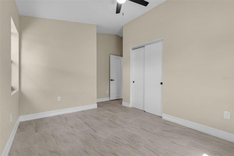 House in Orlando, Florida 3 bedrooms, 123.75 sq.m. № 1882722 - photo 12