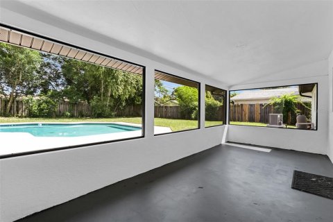 House in Orlando, Florida 3 bedrooms, 123.75 sq.m. № 1882722 - photo 15