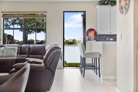 Touwnhouse à vendre à Parkland, Floride: 3 chambres, 174.19 m2 № 1972985 - photo 2