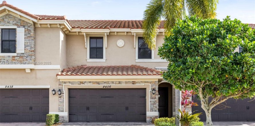 Touwnhouse à Parkland, Floride 3 chambres, 174.19 m2 № 1972985