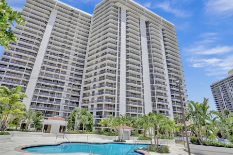 Condo in Aventura, Florida, 2 bedrooms  № 1825573 - photo 4