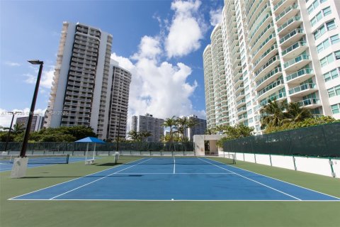 Condo in Aventura, Florida, 2 bedrooms  № 1825573 - photo 10