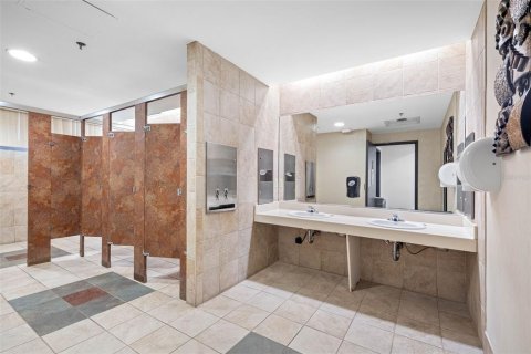 Immobilier commercial à vendre à Tampa, Floride № 1628701 - photo 8