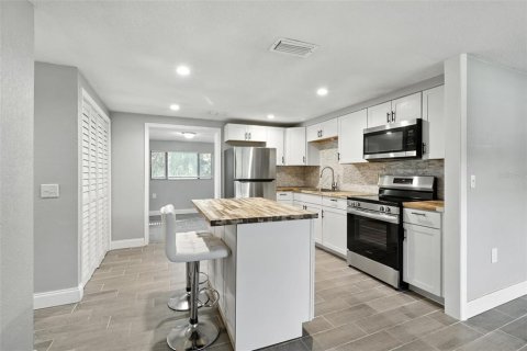 House in Hudson, Florida 2 bedrooms, 95.13 sq.m. № 1876026 - photo 9