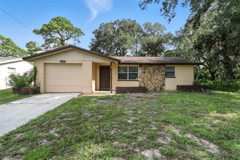 House in Hudson, Florida 2 bedrooms, 95.13 sq.m. № 1876026 - photo 1