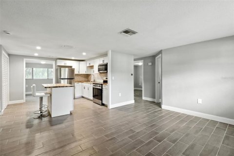House in Hudson, Florida 2 bedrooms, 95.13 sq.m. № 1876026 - photo 5