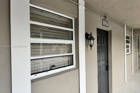 Condominio en alquiler en Coral Springs, Florida, 2 dormitorios, 80.64 m2 № 2045736 - foto 4