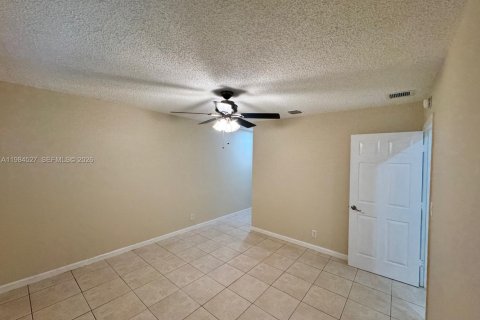 Condominio en alquiler en Coral Springs, Florida, 2 dormitorios, 80.64 m2 № 2045736 - foto 23