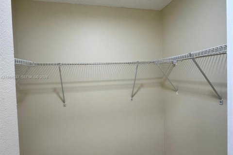 Condominio en alquiler en Coral Springs, Florida, 2 dormitorios, 80.64 m2 № 2045736 - foto 17