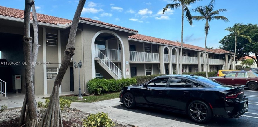 Condominio en Coral Springs, Florida, 2 dormitorios  № 2045736