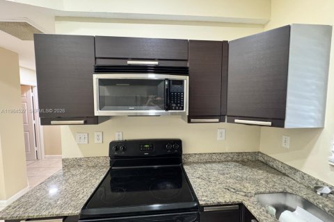 Condominio en alquiler en Coral Springs, Florida, 2 dormitorios, 80.64 m2 № 2045736 - foto 11
