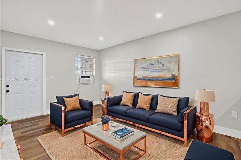 Снять в аренду квартиру в Майами, Флорида 2 спальни, 74.32м2, № 2005508 - фото 7