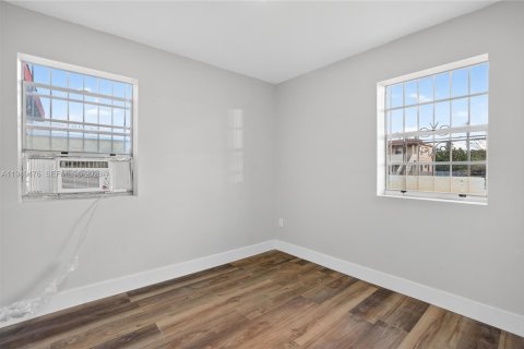 Снять в аренду квартиру в Майами, Флорида 2 спальни, 74.32м2, № 2005508 - фото 10