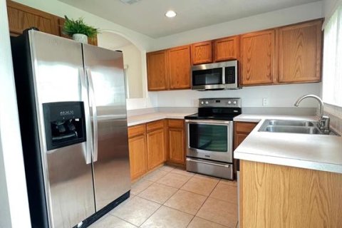 Condominio en alquiler en Kissimmee, Florida, 3 dormitorios, 105.54 m2 № 2427435 - foto 2