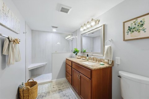 Condo in Bradenton, Florida, 2 bedrooms № 2403699 - photo 16