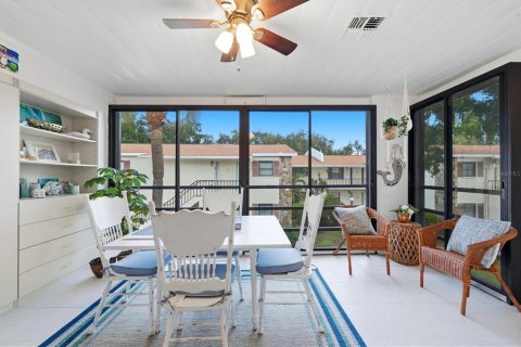 Condo in Bradenton, Florida, 2 bedrooms № 2403699 - photo 24