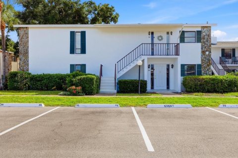 Condo in Bradenton, Florida, 2 bedrooms № 2403699 - photo 28