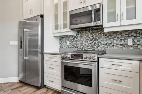 Touwnhouse à vendre à Tampa, Floride: 3 chambres, 179.58 m2 № 1913676 - photo 8