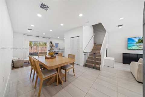 Touwnhouse à vendre à Florida City, Floride: 3 chambres, 136.01 m2 № 1971818 - photo 7