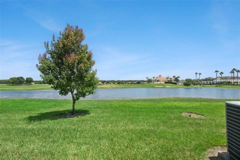 Townhouse in Davenport, Florida 3 bedrooms, 211.91 sq.m. № 2316731 - photo 30