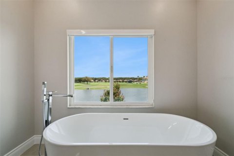 Townhouse in Davenport, Florida 3 bedrooms, 211.91 sq.m. № 2316731 - photo 16