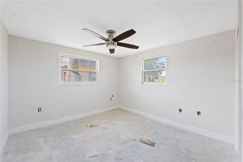 Condo in New Port Richey, Florida, 2 bedrooms  № 1851791 - photo 6