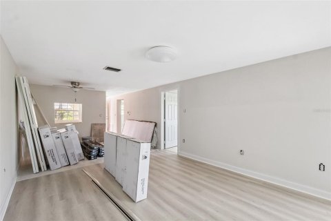 Condo in New Port Richey, Florida, 2 bedrooms  № 1851791 - photo 12