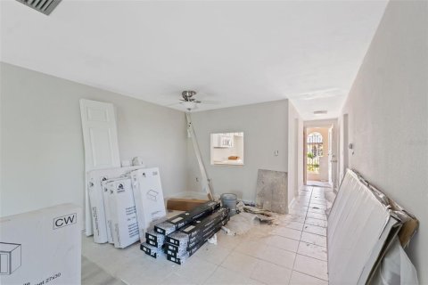 Condo in New Port Richey, Florida, 2 bedrooms  № 1851791 - photo 8