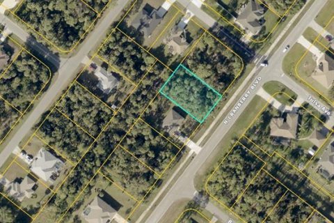 Terreno en venta en North Port, Florida № 2214898 - foto 3