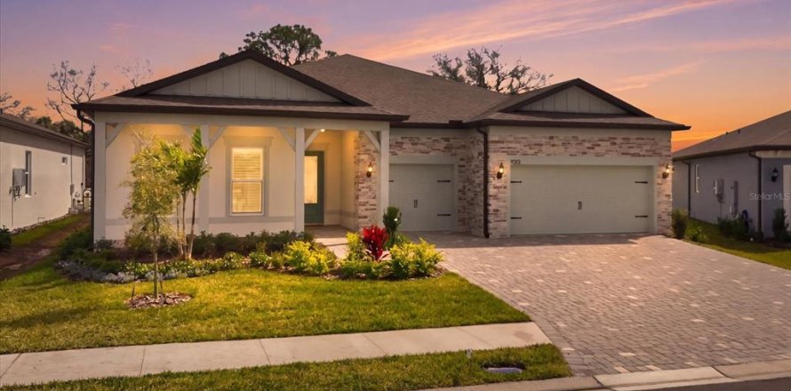 House in Parrish, Florida 3 bedrooms, 272.76 sq.m. № 2396146