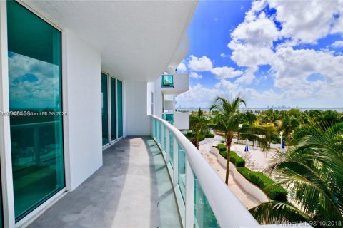 Copropriété à louer à North Bay Village, Floride: 2 chambres, 116.22 m2 № 1938234 - photo 11