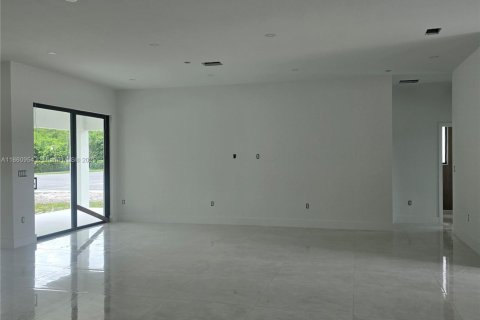 Villa ou maison à vendre à Miami, Floride: 4 chambres № 1889251 - photo 10