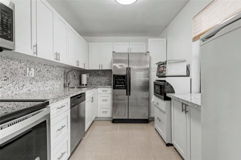 Copropriété à vendre à Tamarac, Floride: 2 chambres, 96.62 m2 № 2042745 - photo 16