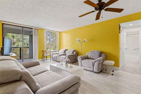 Copropriété à vendre à Tamarac, Floride: 2 chambres, 96.62 m2 № 2042745 - photo 12