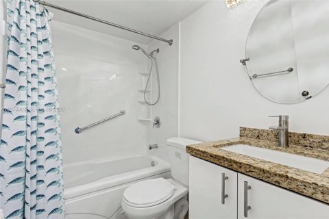 Copropriété à vendre à Tamarac, Floride: 2 chambres, 96.62 m2 № 2042745 - photo 20