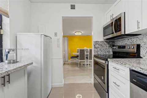Copropriété à vendre à Tamarac, Floride: 2 chambres, 96.62 m2 № 2042745 - photo 17