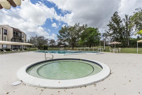 Copropriété à vendre à Tamarac, Floride: 2 chambres, 96.62 m2 № 2042745 - photo 8