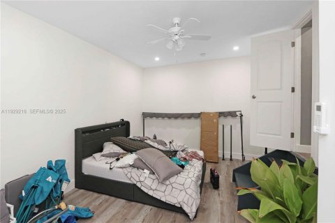 Immobilier commercial à vendre à Miami, Floride № 1987569 - photo 10