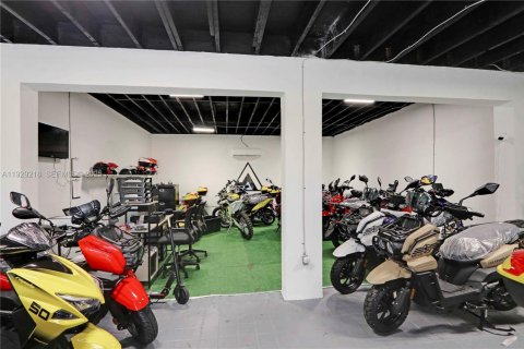 Immobilier commercial à vendre à Miami, Floride № 1987569 - photo 14