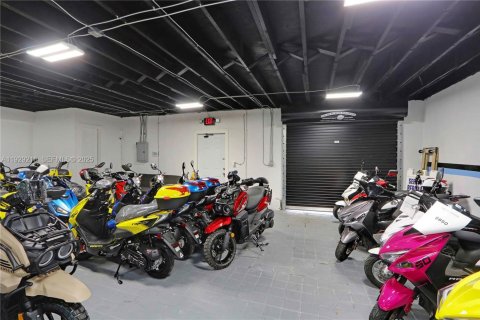 Immobilier commercial à vendre à Miami, Floride № 1987569 - photo 15