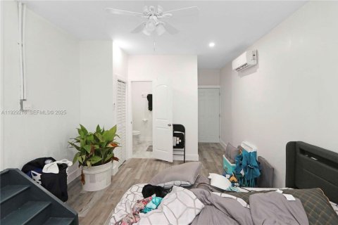 Immobilier commercial à vendre à Miami, Floride № 1987569 - photo 11